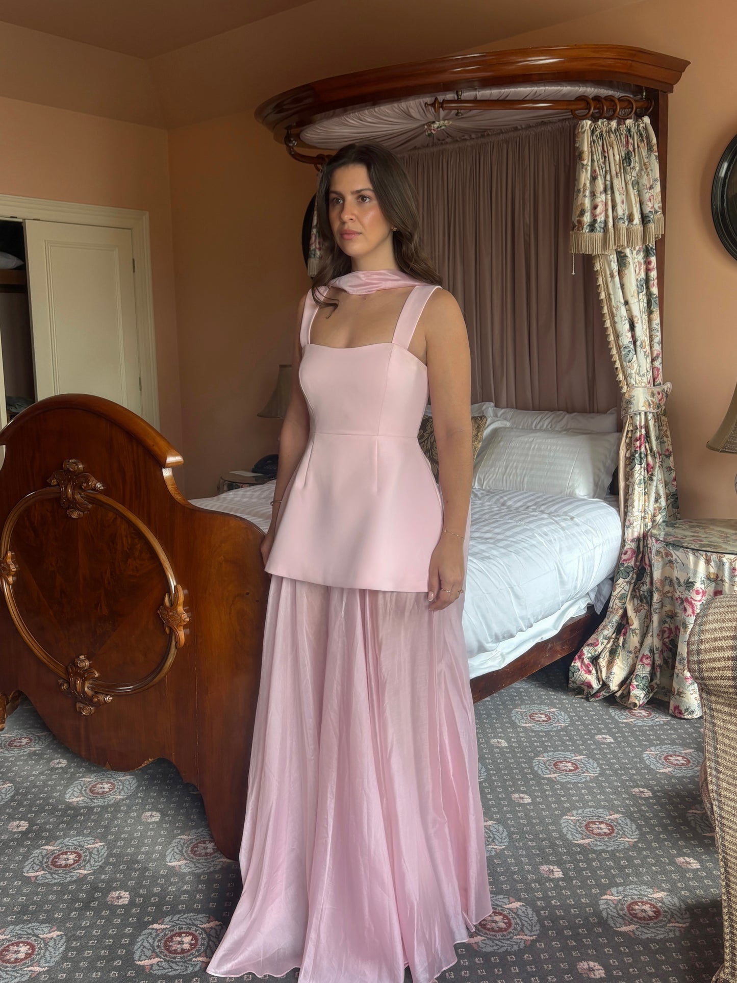 Harper Hourglass Top